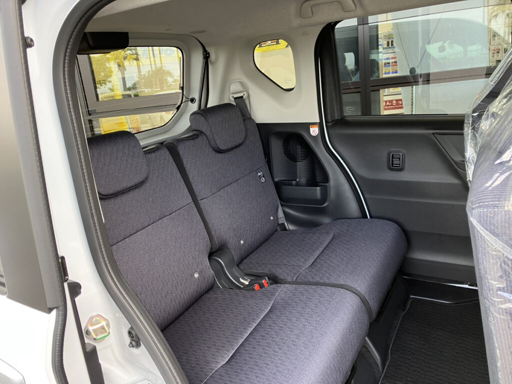 新型ムーヴ 内装