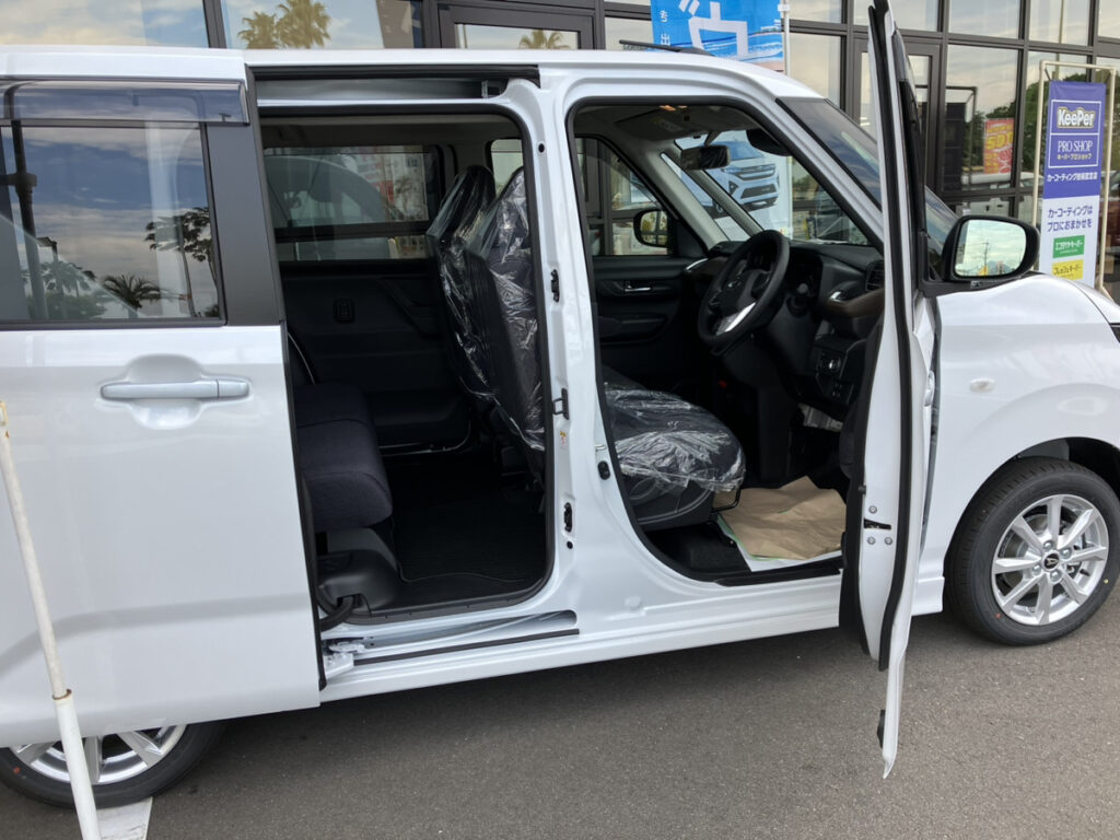 新型ムーヴ スライドドア